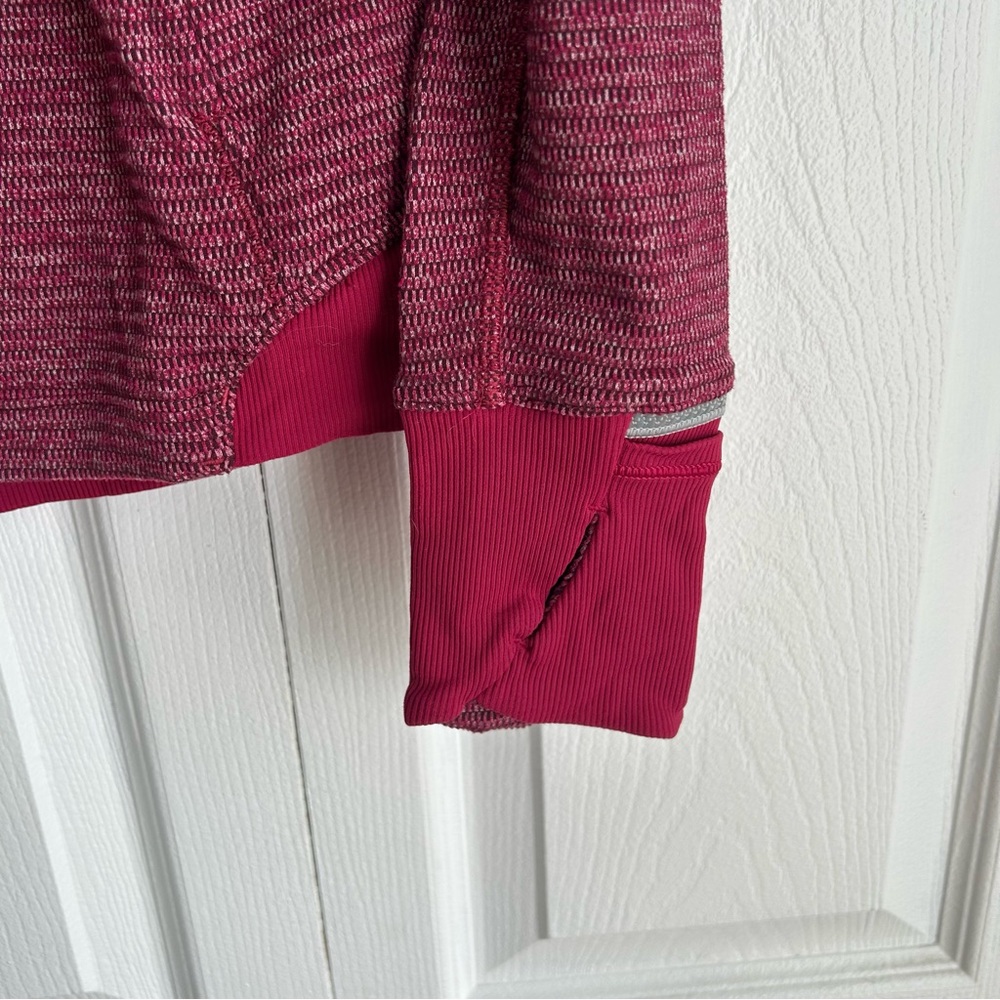 Lululemon Runderful 1/2 Zip 8 - Picture 7 of 8